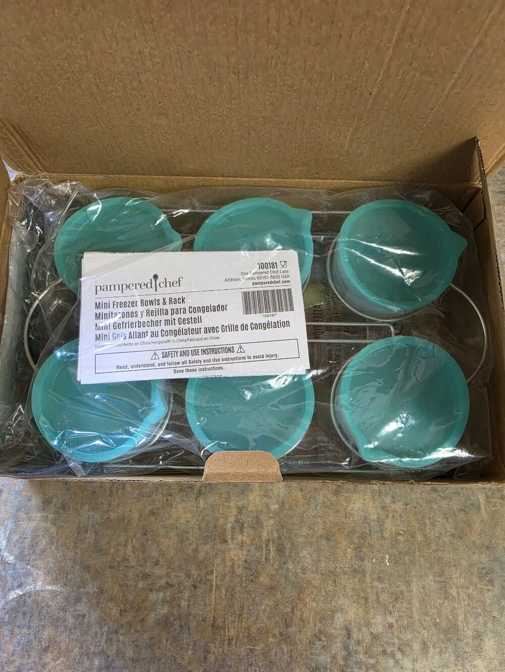 Pampered Chef Mini Freezer Bowls & Rack - Teal